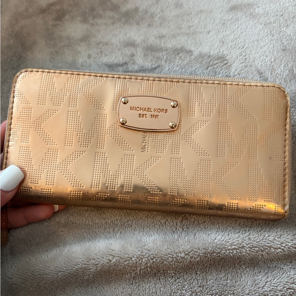 Michael Kors Metallic Rose Gold Wallet